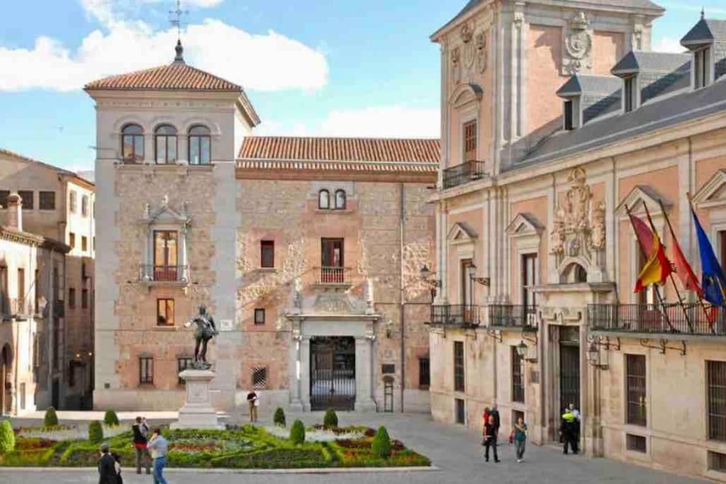 El Apartamento En Opera Palacio Real Madrid Ngoại thất bức ảnh