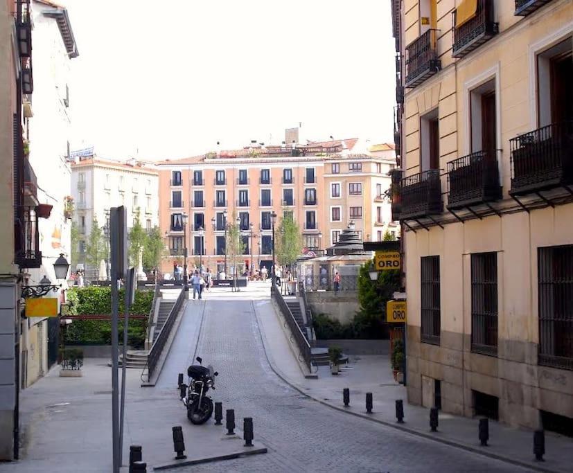 El Apartamento En Opera Palacio Real Madrid Ngoại thất bức ảnh
